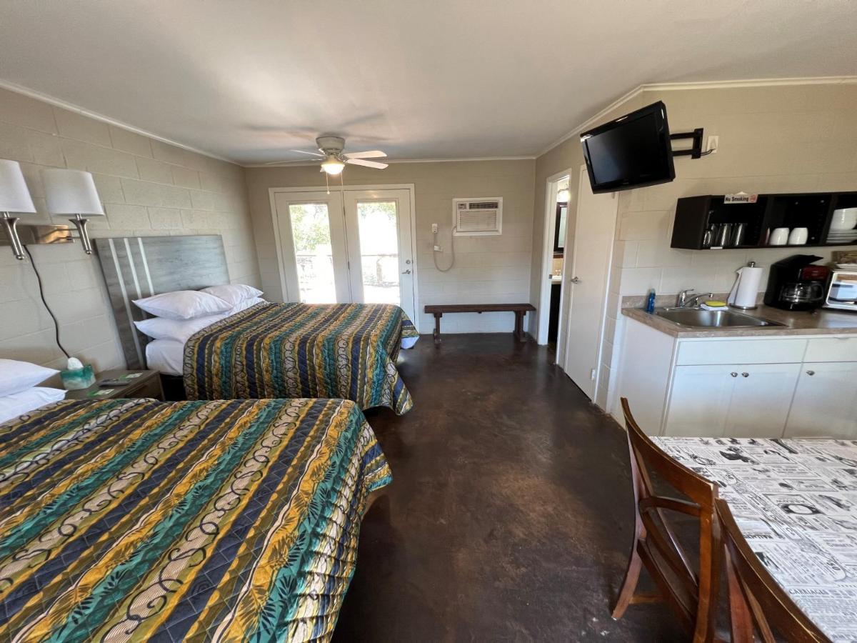 Inn Painted Sky Burnet
